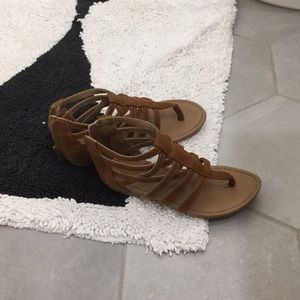 Slightly used Harper Canyon sandals